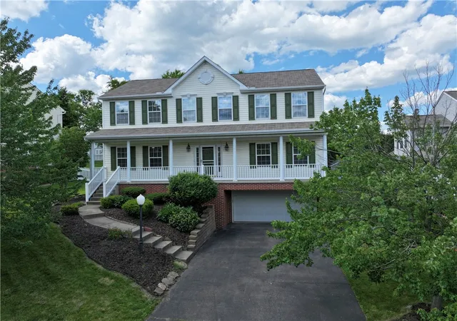 Homes for sale in Franklin Park, PA | 1909 Colonial Dr, Franklin Park, PA 15143 | MLS# 1760567