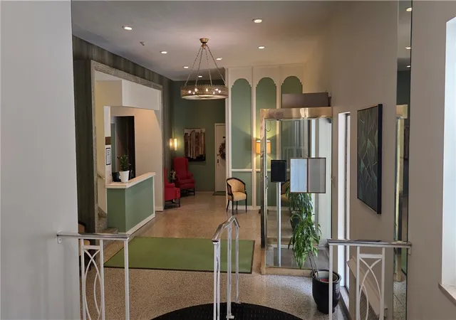 Homes for sale in Oakland, PA | 144 N Dithridge St #506, Oakland, PA 15213 | MLS# 1760545