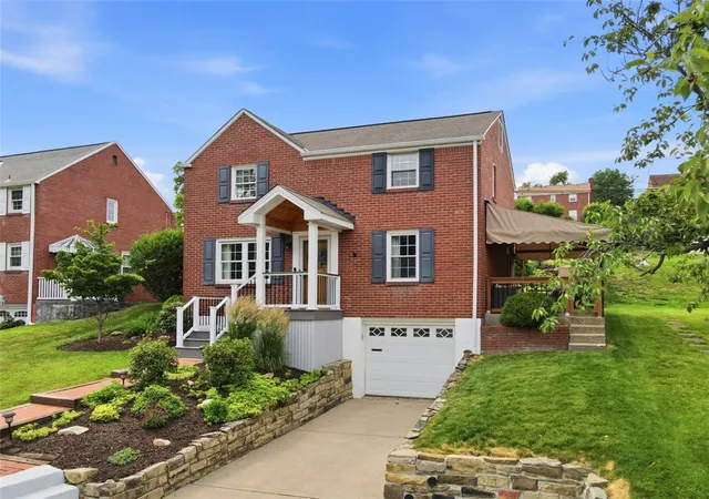 Homes for sale in Whitehall, PA | 5336 Spring Valley Dr, Whitehall, PA 15236 | MLS# 1760526
