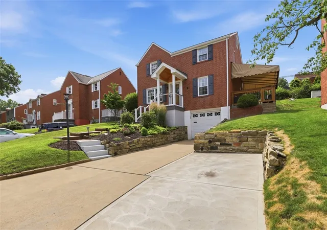Homes for sale in Whitehall, PA | 5336 Spring Valley Dr, Whitehall, PA 15236 | MLS# 1760526