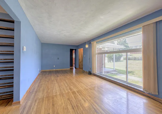 Photo 3 of Single family home for sale at 3201 Coulterville Rd, Mc Keesport, PA 15131 | MLS# 1760574 | Listing updated on 2026-06-30