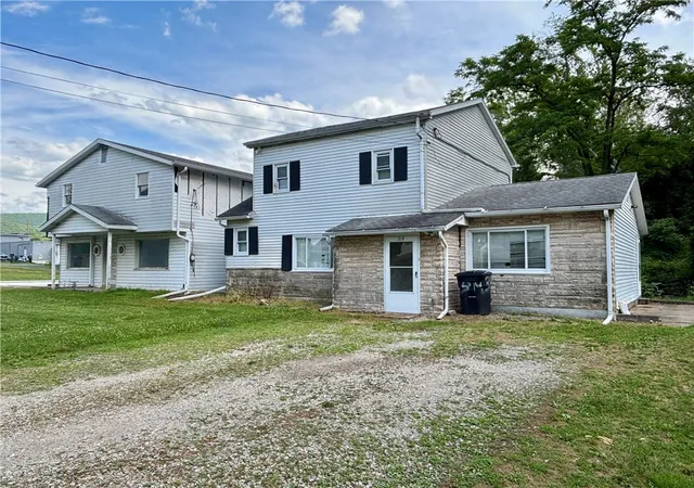 Photo 3 of Single family home for sale at 314 Washington St, South Union Twp, PA 15445 | MLS# 1760568 | Listing updated on 2026-07-31