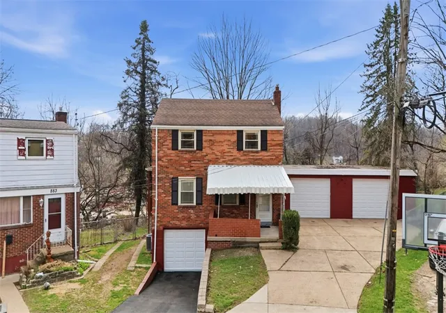 Photo 2 of Single family home for sale at 885 Middle Rd, Castle Shannon, PA 15234 | MLS# 1760593 | Listing updated on 2026-07-28