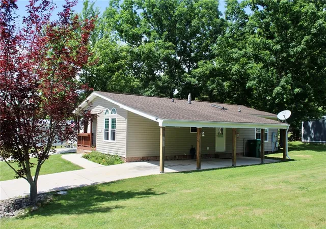 Homes for sale in Boswell Boro, PA | 806 Center St, Boswell Boro, PA 15531 | MLS# 1760461