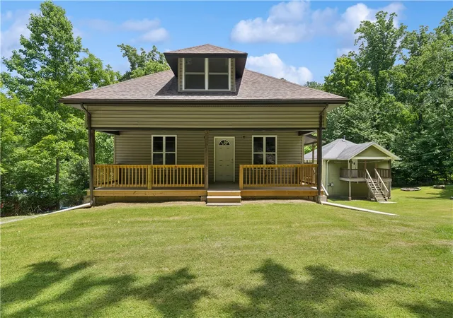 Homes for sale in Hempfield Twp, PA | 1351 1353 Mt Pleasant Rd, Hempfield Twp, PA 15601 | MLS# 1760473