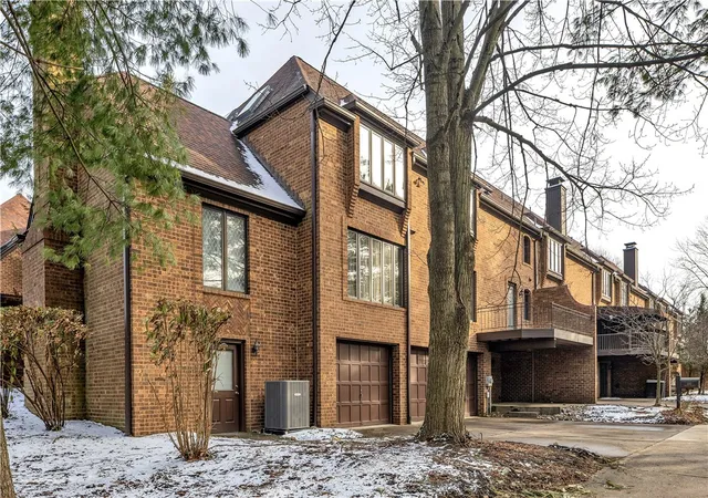 3rd image of 106 Bristol Sq, O'hara, PA 15238 | MLS# 1760295