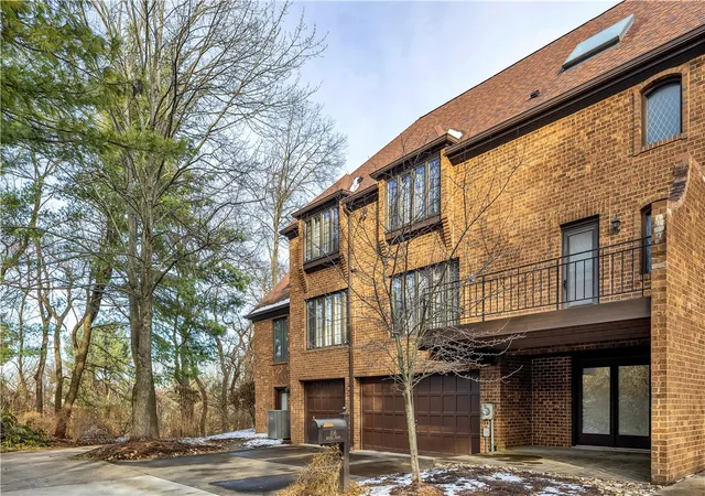 4th image of 106 Bristol Sq, O'hara, PA 15238 | MLS# 1760295
