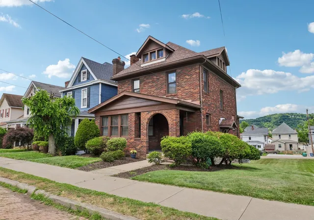 Photo 2 of Single family home for sale at 1719 Vance Ave, Coraopolis, PA 15108 | MLS# 1760658 | Listing updated on 2026-07-12