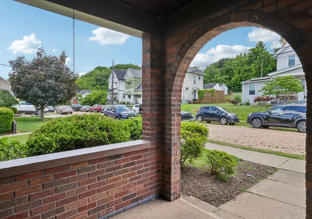 Photo 4 of Single family home for sale at 1719 Vance Ave, Coraopolis, PA 15108 | MLS# 1760658 | Listing updated on 2026-07-12