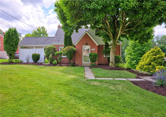 Photo 1 of Single family home for sale at 205 Coral Dr, Upper St Clair, PA 15241 | MLS# 1760644 | Listing updated on 2026-10-07