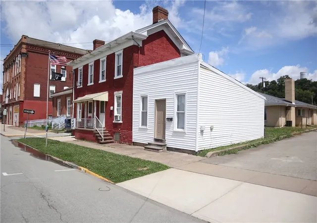 Homes for sale in California, PA | 440 2nd St, California, PA 15419 | MLS# 1760657
