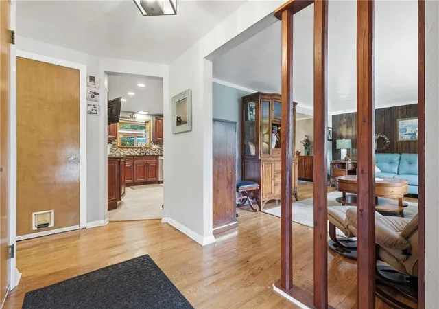 Photo 4 of Single family home for sale at 402 Glenrock Dr, Bethel Park, PA 15102 | MLS# 1760237 | Listing updated on 2026-06-29