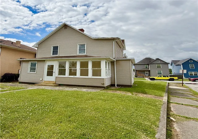 Homes for sale in Uniontown, PA | 62 E Highland Ave, Uniontown, PA 15401 | MLS# 1760635