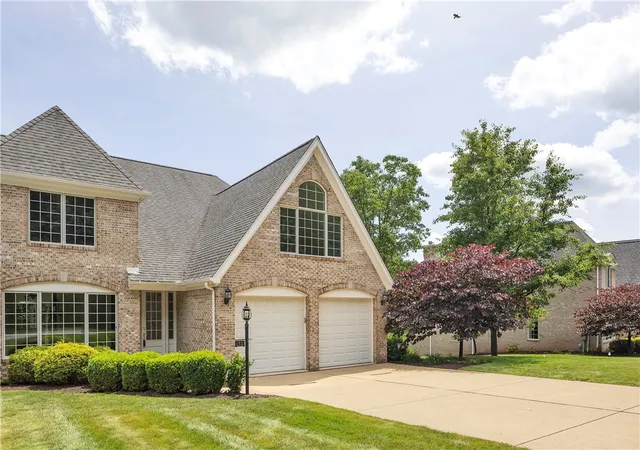 2nd image of 152 Saint Ives Way, Jackson Twp, PA 16063 | MLS# 1759466