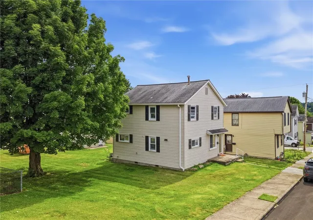 Homes for sale in North Irwin, PA | 25 Lincoln Ave, North Irwin, PA 15642 | MLS# 1760614