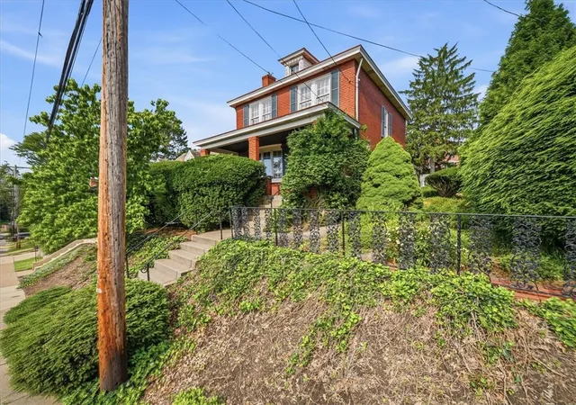 2nd image of 432 Hallock Street, Mt Washington, PA 15211 | MLS# 1760612