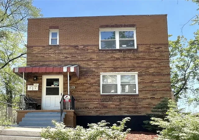 1st image of 806 Inwood St, Homewood Brushton, PA 15208 | MLS# 1760696