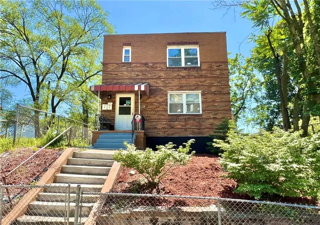 2nd image of 806 Inwood St, Homewood Brushton, PA 15208 | MLS# 1760696