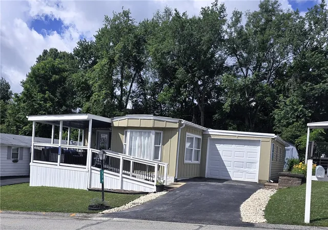 1st image of 114 Sheffield Dr, Salem Twp, PA 15626 | MLS# 1760592