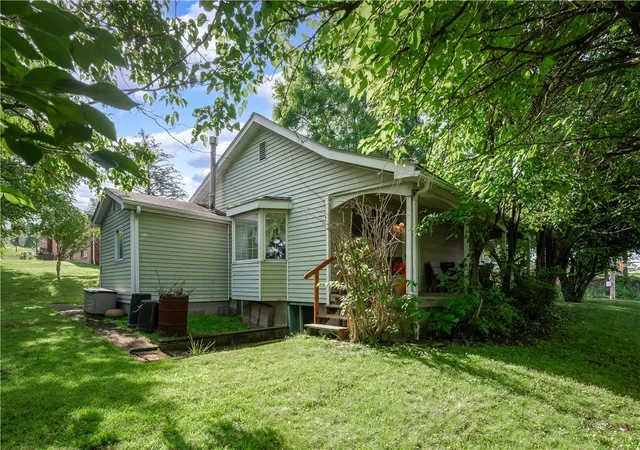 25th image of 411 Harmony Rd, Baden, PA 15005 | MLS# 1760724