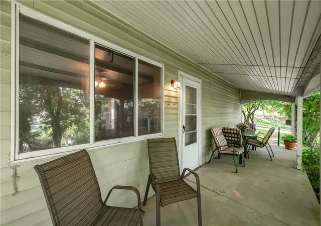 4th image of 411 Harmony Rd, Baden, PA 15005 | MLS# 1760724