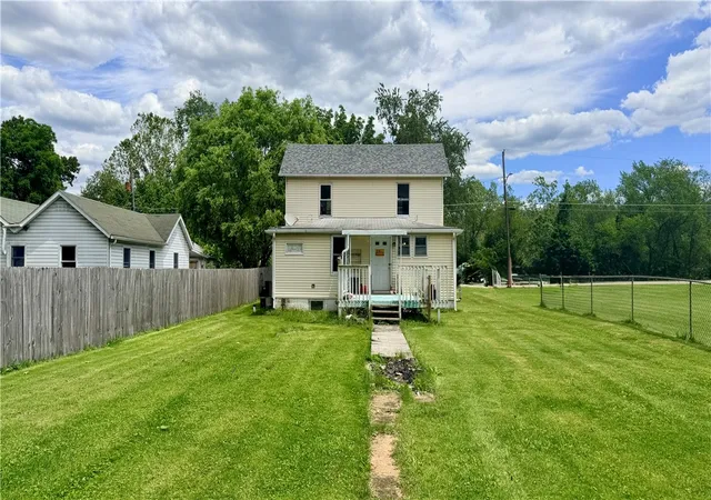 Homes for sale in Dunbar, PA | 3 Pottstown St, Dunbar, PA 15431 | MLS# 1760751