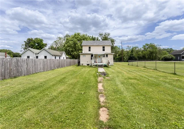 Photo 3 of Sale Pending at 3 Pottstown St, Dunbar, PA 15431 | MLS# 1760751 | Listing updated on 2026-06-30