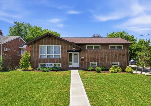 1st image of 1400 Ohio Ave, White Oak, PA 15131 | MLS# 1760753