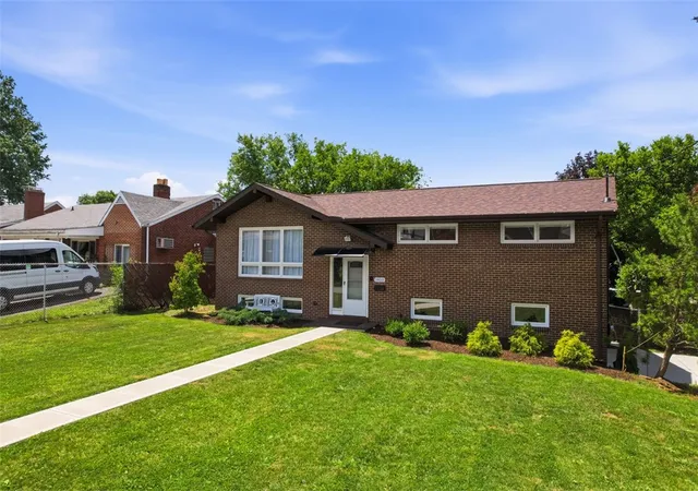 3rd image of 1400 Ohio Ave, White Oak, PA 15131 | MLS# 1760753