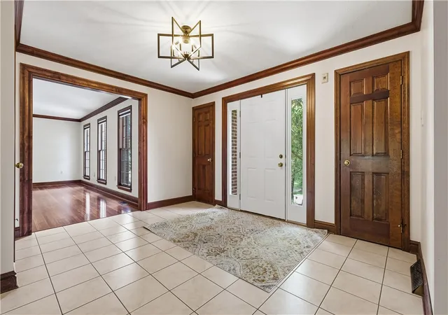 Homes for sale in Franklin Park, PA | 2450 Dogwood Dr, Franklin Park, PA 15090 | MLS# 1760757