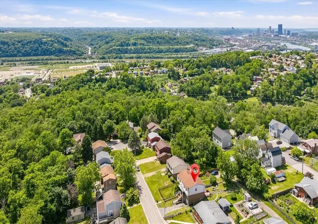 Homes for sale in Greenfield, PA | 553 Indus St, Greenfield, PA 15207 | MLS# 1760733
