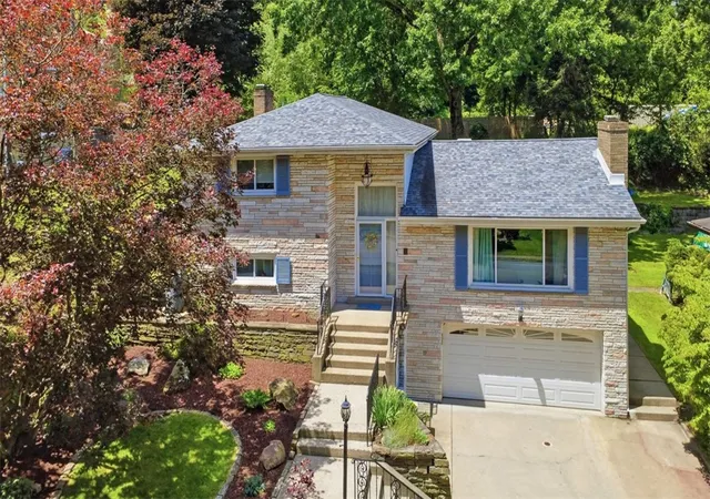 Homes for sale in Verona, PA | 6725 Verona Rd, Verona, PA 15147 | MLS# 1760767