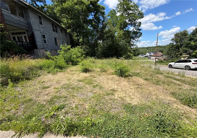 1st image of 602 W Washington St, New Castle, PA 16101 | MLS# 1760773