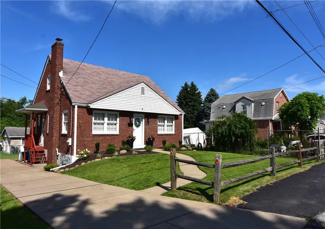 3rd image of 4204 Vistaview St, West Mifflin, PA 15122 | MLS# 1760772