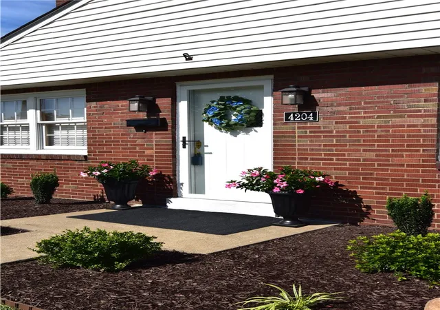 4th image of 4204 Vistaview St, West Mifflin, PA 15122 | MLS# 1760772