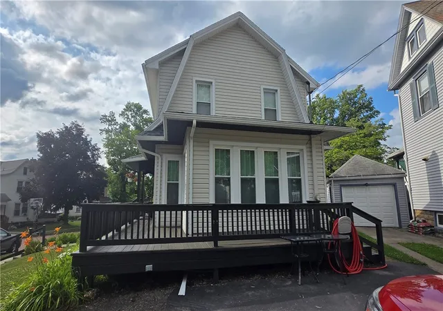 Homes for sale in Greenville Boro, PA | 26 Rosedale Ave, Greenville Boro, PA 16125 | MLS# 1760782