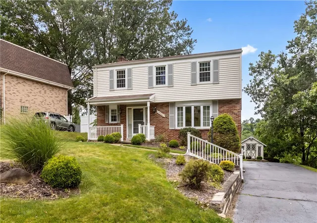 Homes for sale in South Park, PA | 1852 Patricia Dr, South Park, PA 15129 | MLS# 1760607