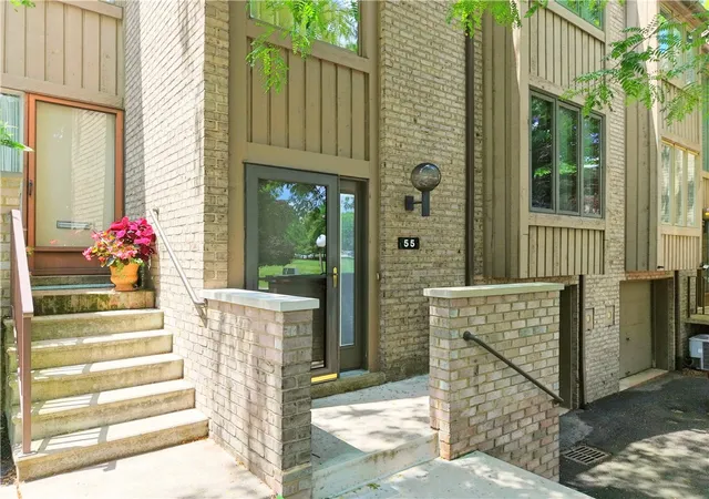 Photo 3 of Townhouse for sale at 55 Maple Ct, Pittsburgh, PA 15237 | MLS# 1760699 | Listing updated on 2026-08-31