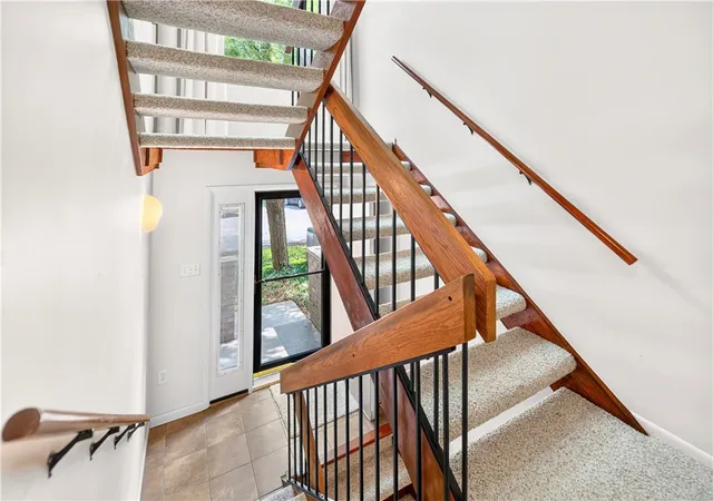 Photo 4 of Townhouse for sale at 55 Maple Ct, Pittsburgh, PA 15237 | MLS# 1760699 | Listing updated on 2026-08-31