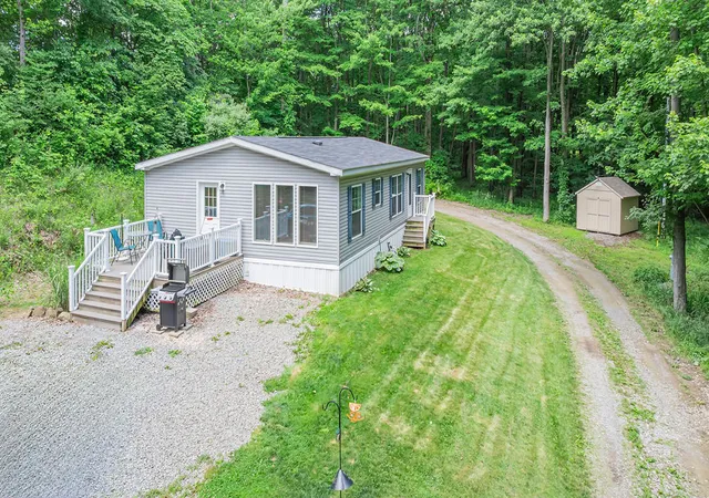 3rd image of 4025 Constitution Blvd, Darlngtn Twp, PA 16115 | MLS# 1760836