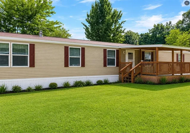 Homes for sale in Buffalo Twp, PA | 211 N Boyd Dr, Buffalo Twp, PA 16055 | MLS# 1760839