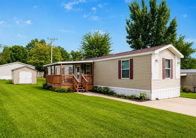 Homes for sale in Buffalo Twp, PA | 211 N Boyd Dr, Buffalo Twp, PA 16055 | MLS# 1760839