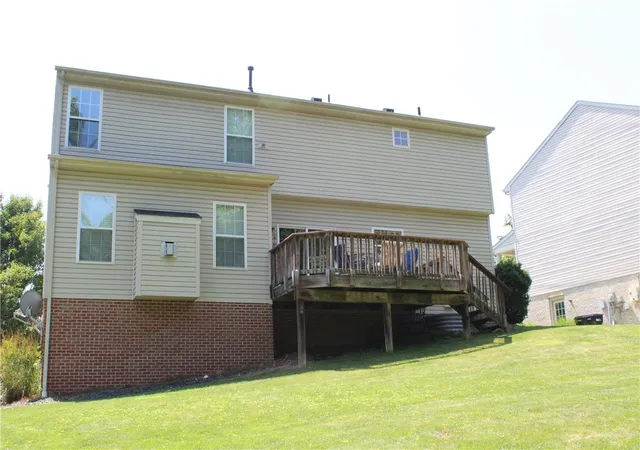 Photo 4 of Sale Pending at 165 Hunters Run Dr, Coraopolis, PA 15108 | MLS# 1760820 | Listing updated on 2026-07-16