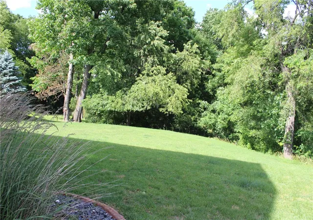 Photo 5 of Sale Pending at 165 Hunters Run Dr, Coraopolis, PA 15108 | MLS# 1760820 | Listing updated on 2026-07-16