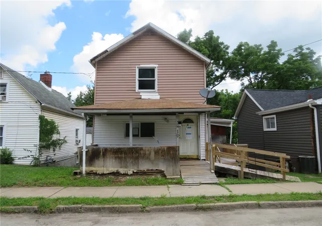1st image of 19 Gibson Ave, City Of Washington, PA 15301 | MLS# 1760621