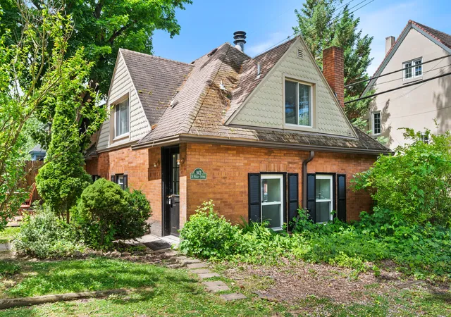 3rd image of 943 N Negley Ave #4, Highland Park, PA 15206 | MLS# 1760857