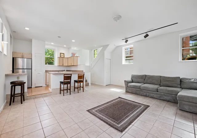 5th image of 943 N Negley Ave #4, Highland Park, PA 15206 | MLS# 1760857
