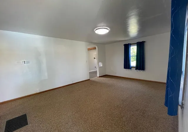 Homes for sale in Shenango Twp, PA | 455 Bedford Rd, Shenango Twp, PA 16159 | MLS# 1760868