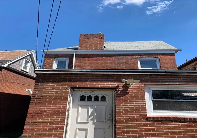 Homes for sale in Knoxville, PA | 416 Suncrest St, Knoxville, PA 15210 | MLS# 1760876