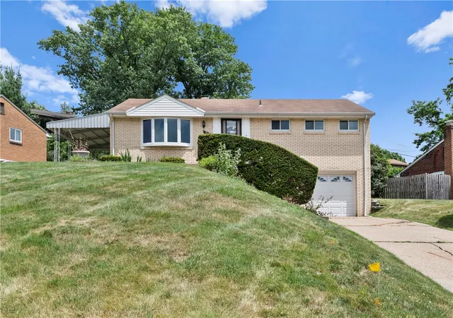 25th image of 319 Saratoga Dr, Pittsburgh, PA 15236 | MLS# 1760739